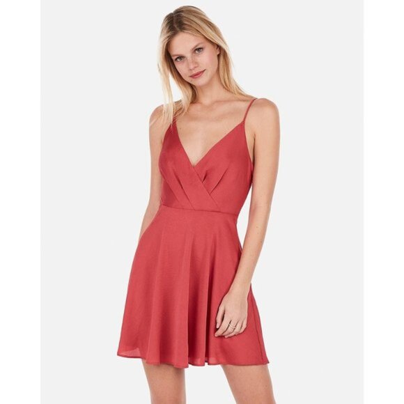 NWT EXPRESS Elegant Coral Spaghetti Strap FLARE Dress Size L - Picture 1 of 13